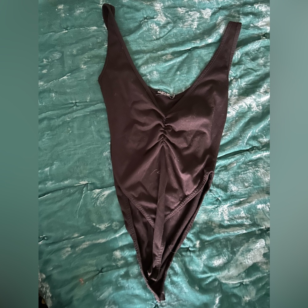 V-Neck Nasty Gal bodysuit